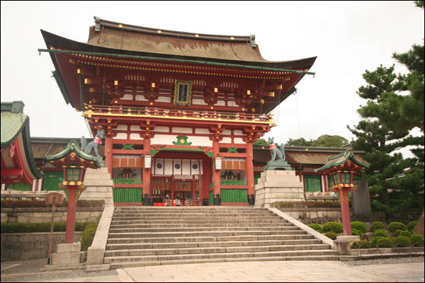 fushimi1.jpg